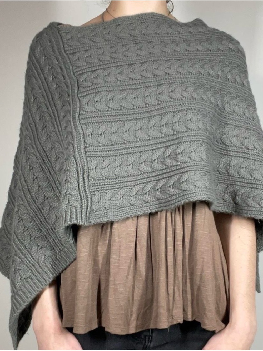 LOFT Gray Cable-Knit Cropped Sweater Poncho Shrug Chunky One Size